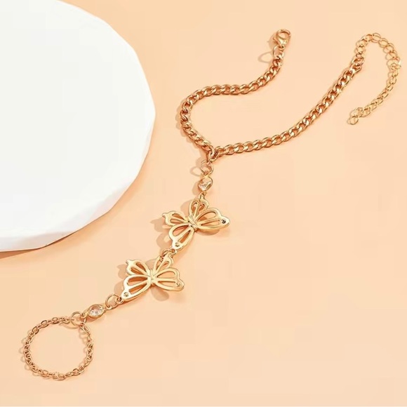 Hand Chain Bracelet - Picture 3 of 4